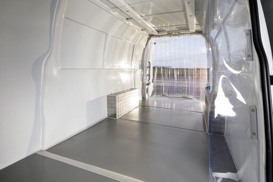 Багажник Renault Master Pharma Van 2018 года  (UK) (фото 5 из 6)